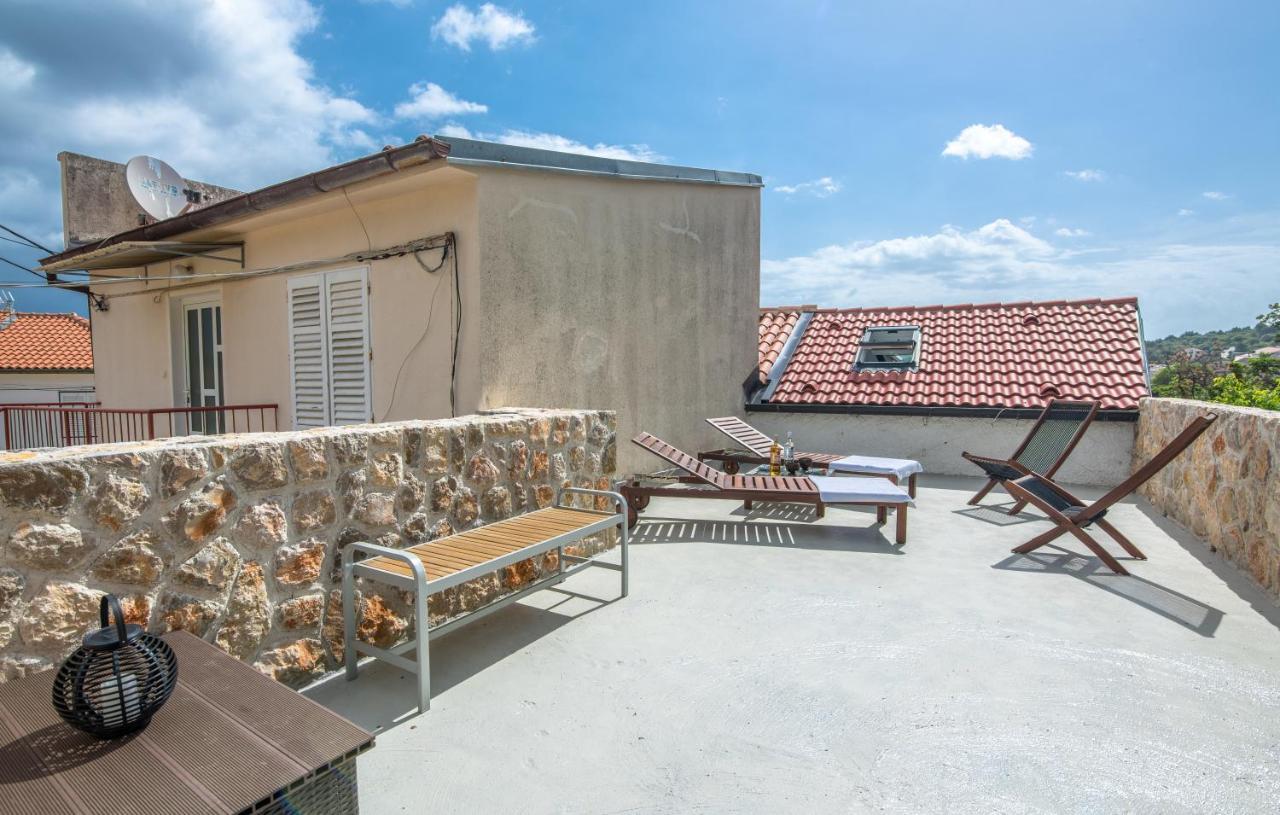 Apartamento Stone House Knez Vrbnik Exterior foto